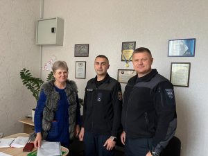 Фото представлення офіцера рятувальника